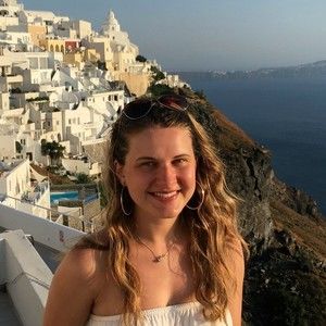 Meet your Posher, Danielle